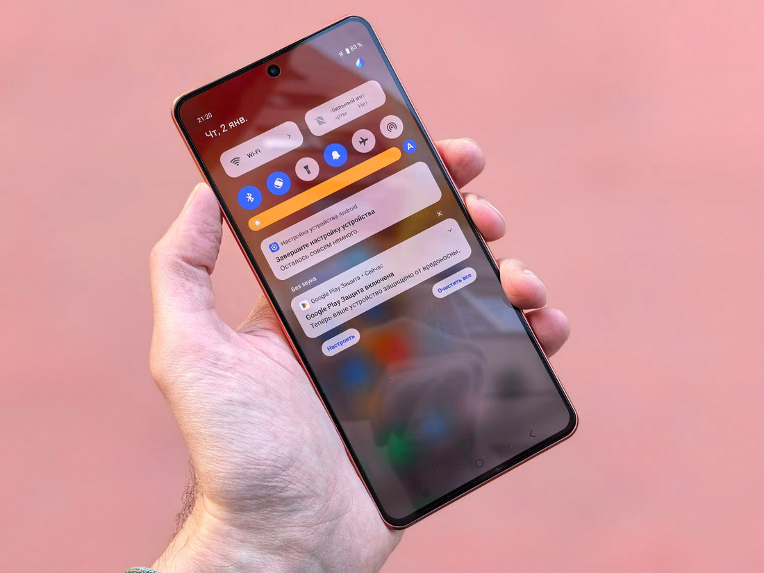 The Popup, the Chat Widget and the Sticky Bar Are Fighting Each Other